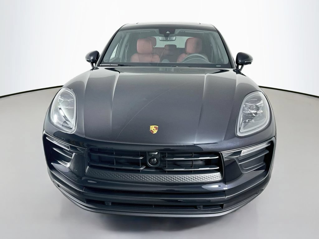 Certified 2026 Porsche Macan AWD/4WD image 6