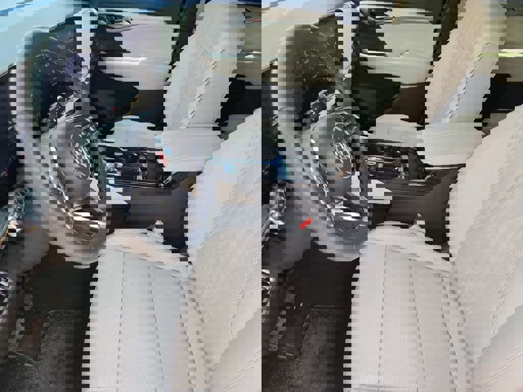 Used 2024 Buick Envision Avenir image 9