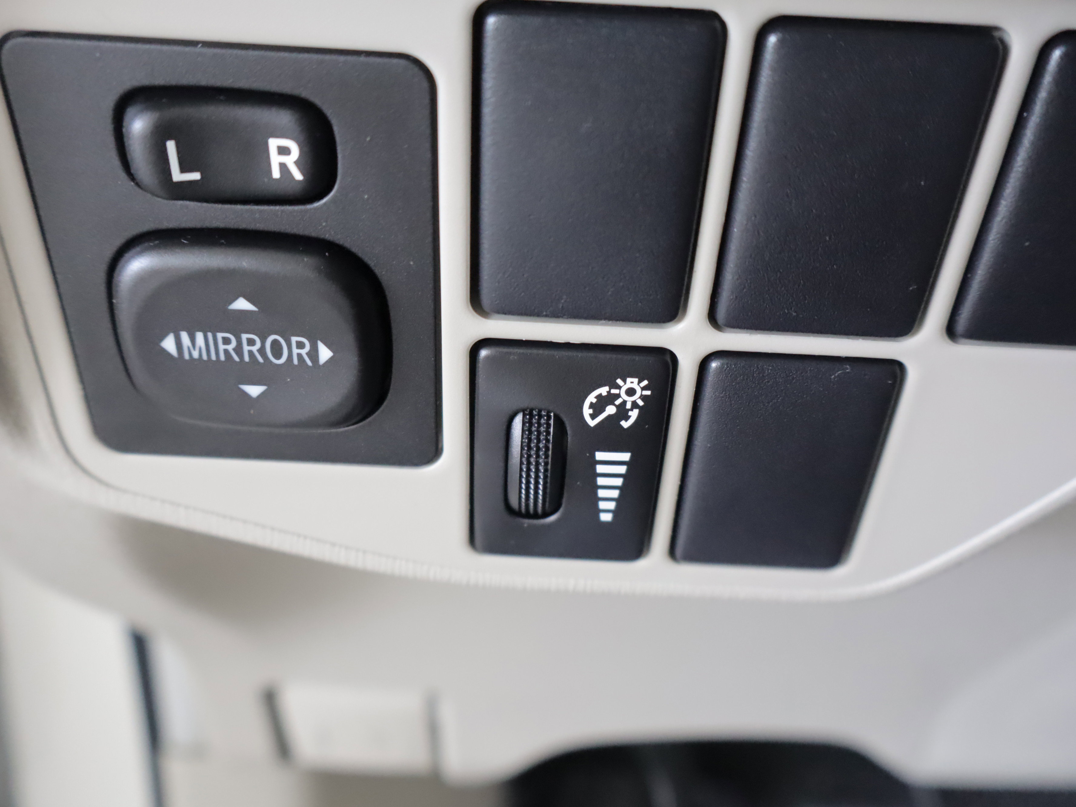 Used 2012 Toyota Prius Two FWD image 16