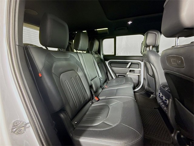 Certified 2022 Land Rover Defender 110 X-Dynamic HSE image 29