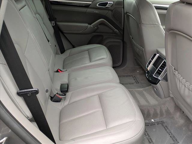 Used 2013 Porsche Cayenne S image 21