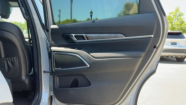 Certified 2025 Kia Telluride SX Prestige X-Line AWD/4WD image 16