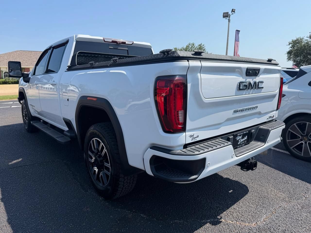 Used 2020 GMC Sierra 2500 AT4 w/ AT4 Premium Package AWD/4WD image 6
