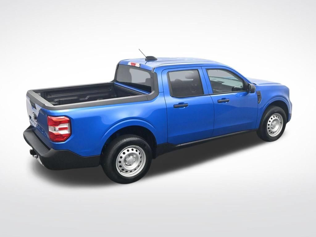 Used 2025 Ford Maverick XL w/ Equipment Group 102A AWD/4WD image 31