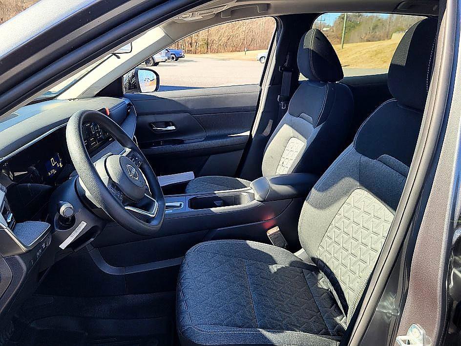 New 2026 Nissan Kicks SV w/ SV Premium Package image 11