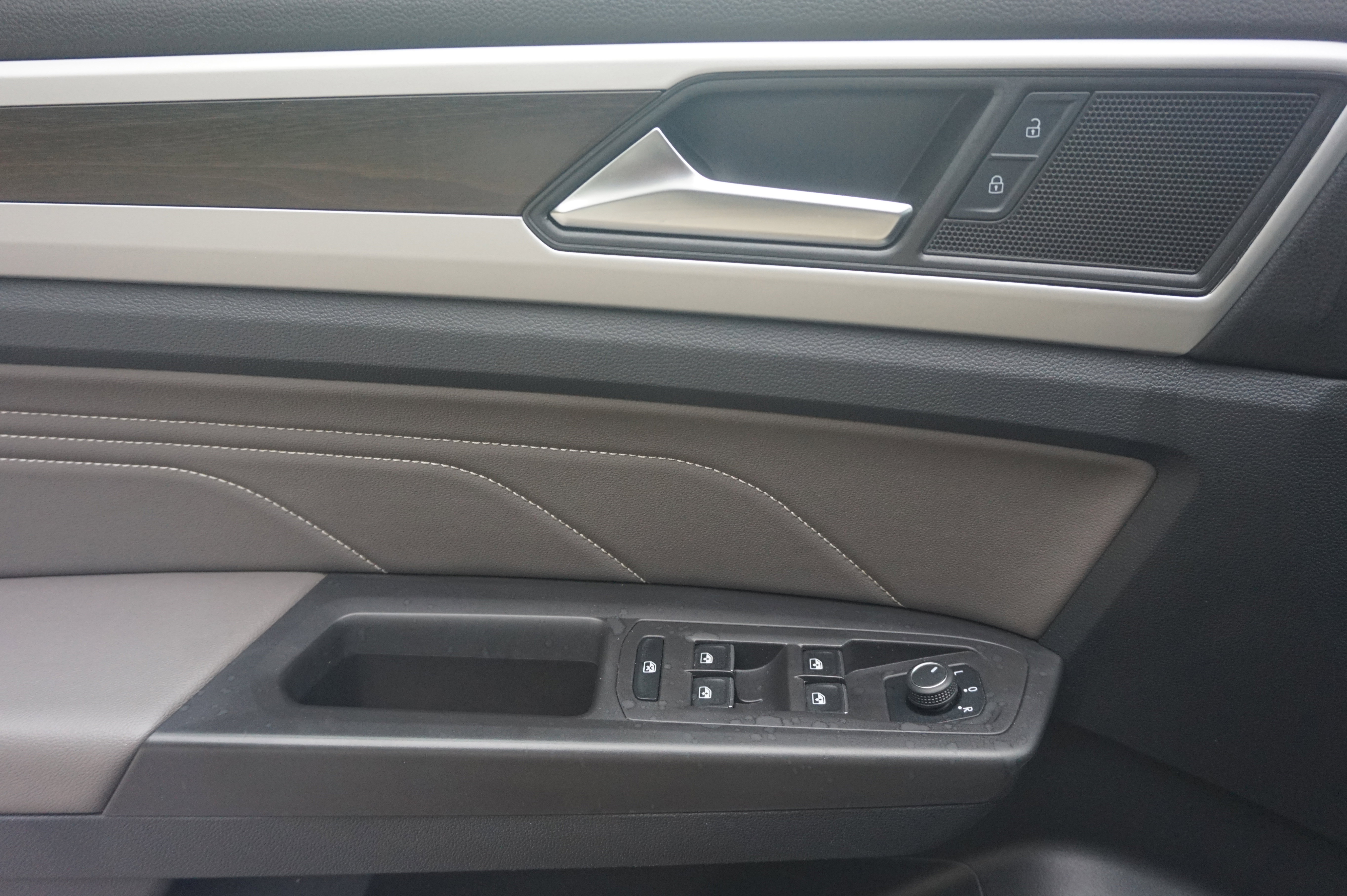 Used 2022 Volkswagen Atlas SE image 15