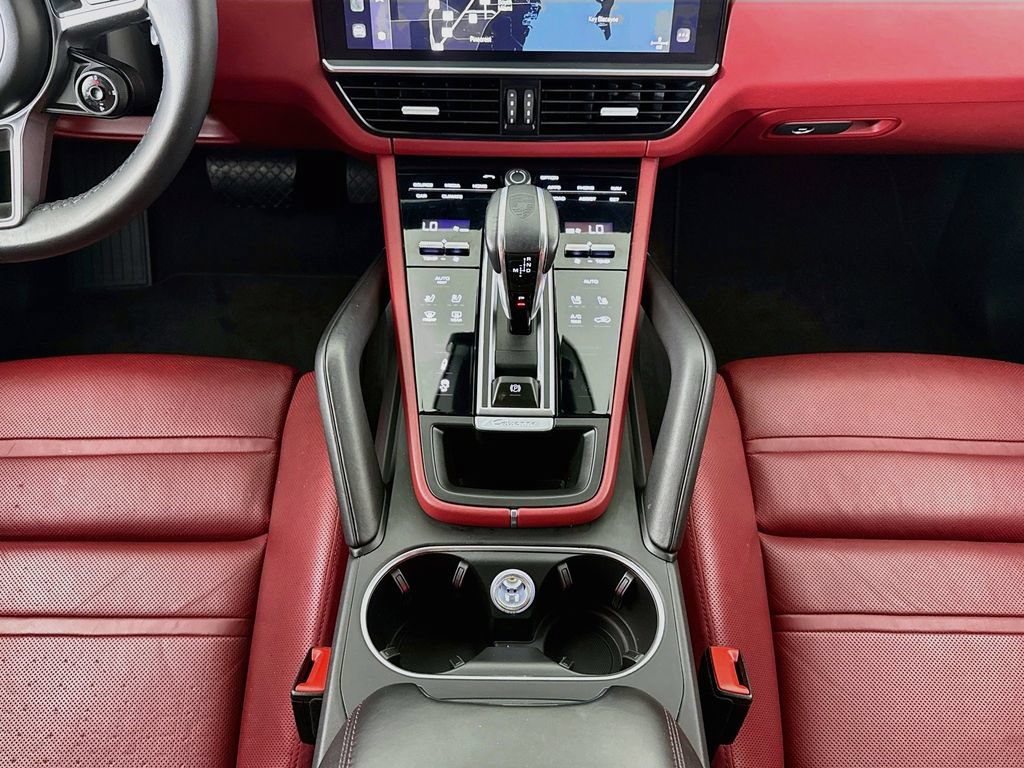 Certified 2023 Porsche Cayenne Coupe AWD/4WD image 16