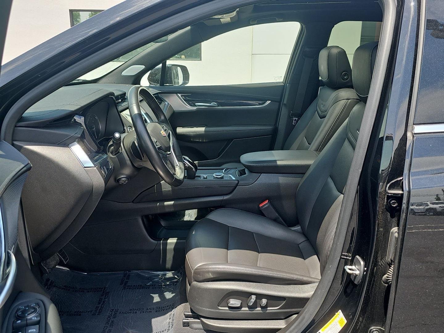 Used 2023 Cadillac XT5 Premium Luxury AWD/4WD image 12