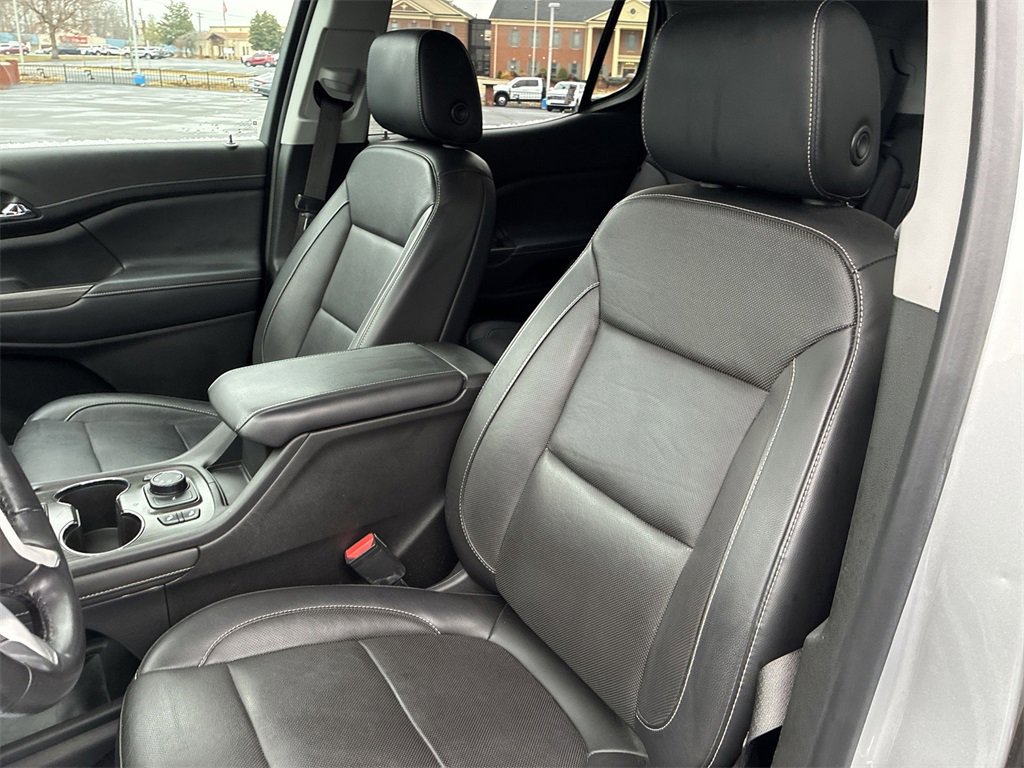 Used 2020 GMC Acadia SLT w/ Driver Alert Package II image 11