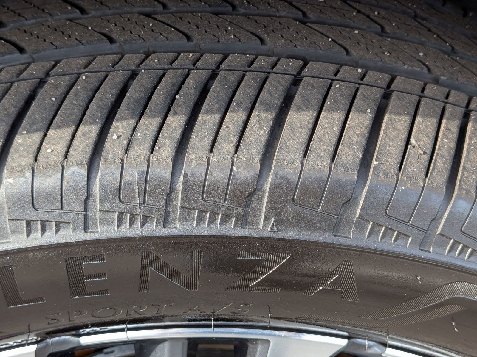 Used 2025 Nissan Armada Platinum Reserve image 11