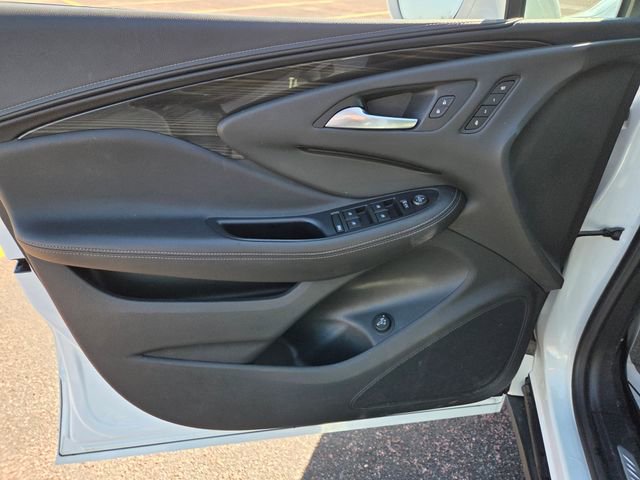 Used 2020 Buick Envision Essence AWD/4WD image 13