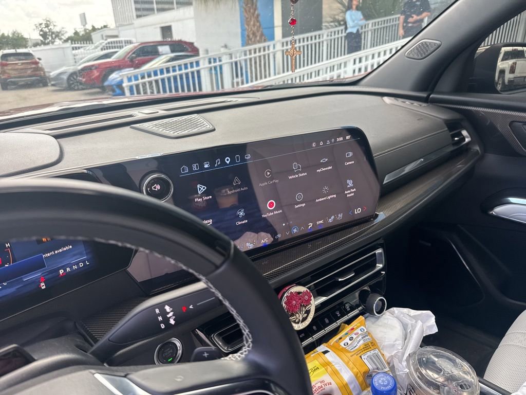 Used 2025 Chevrolet Traverse High Country image 18