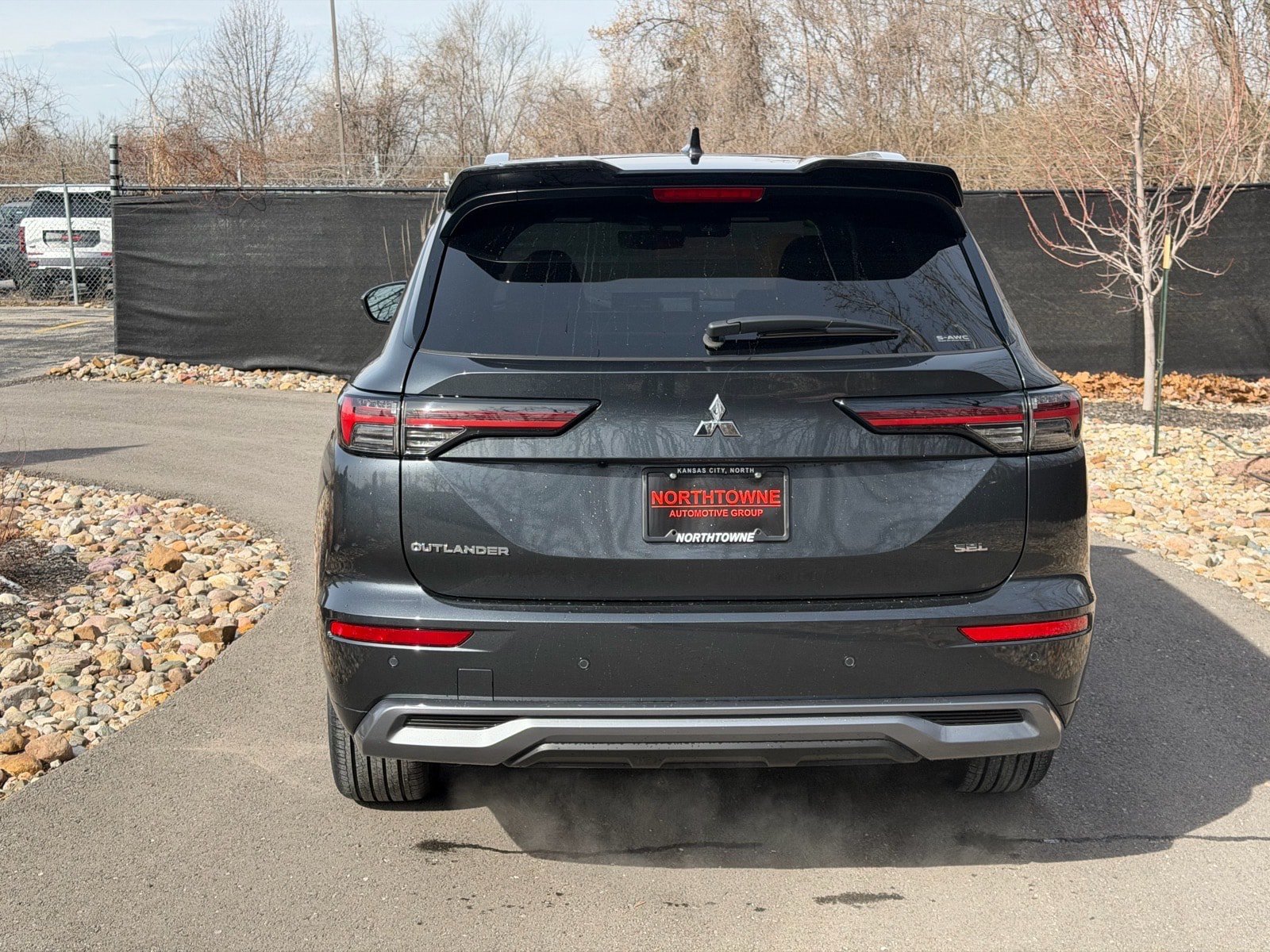 New 2026 Mitsubishi Outlander SEL AWD/4WD image 4