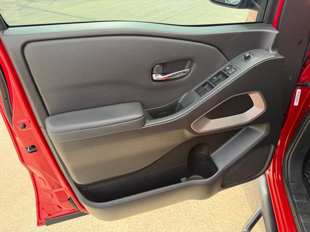 Used 2022 Nissan Frontier SV image 12