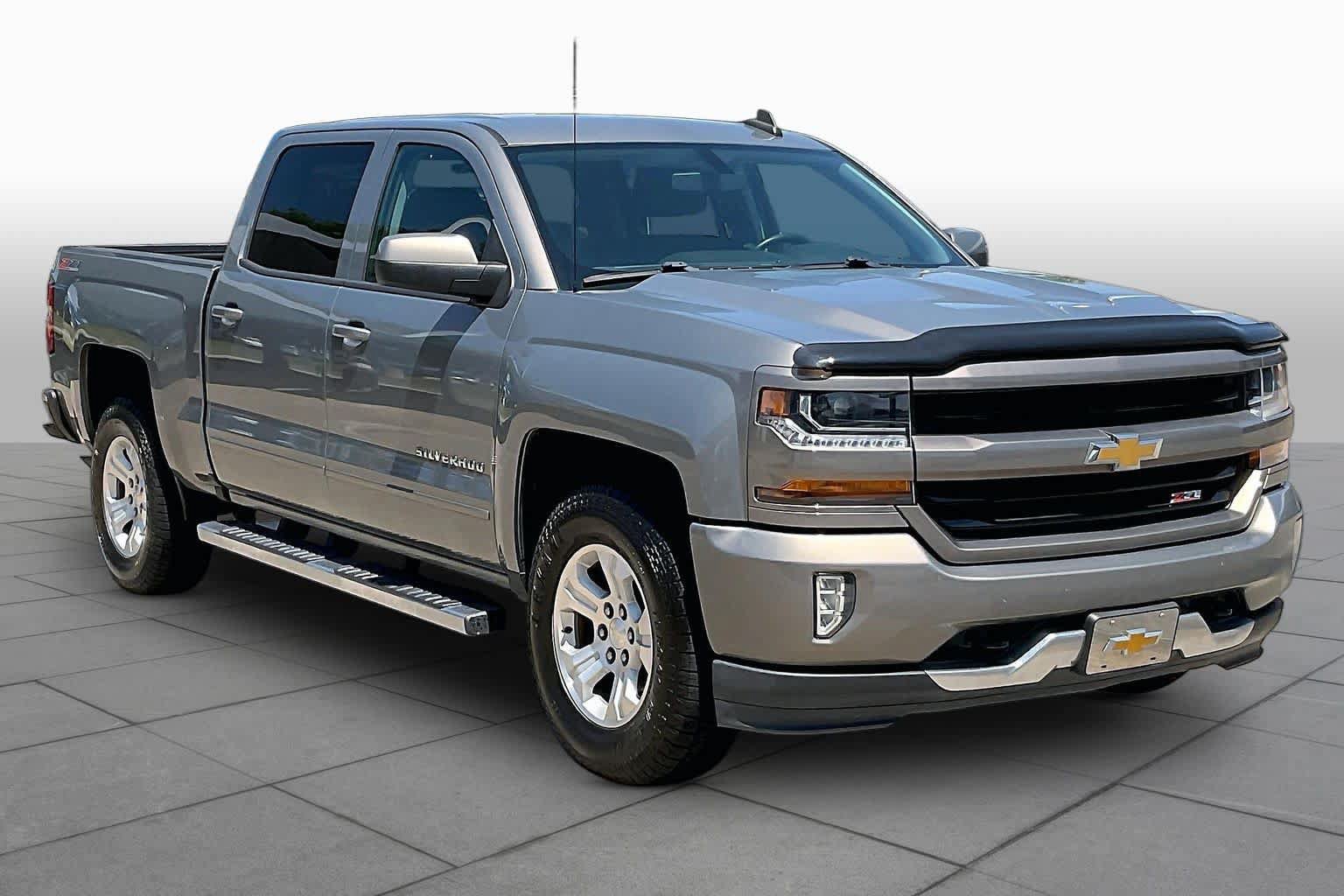 Used 2017 Chevrolet Silverado 1500 LT w/ All Star Edition AWD/4WD image 3
