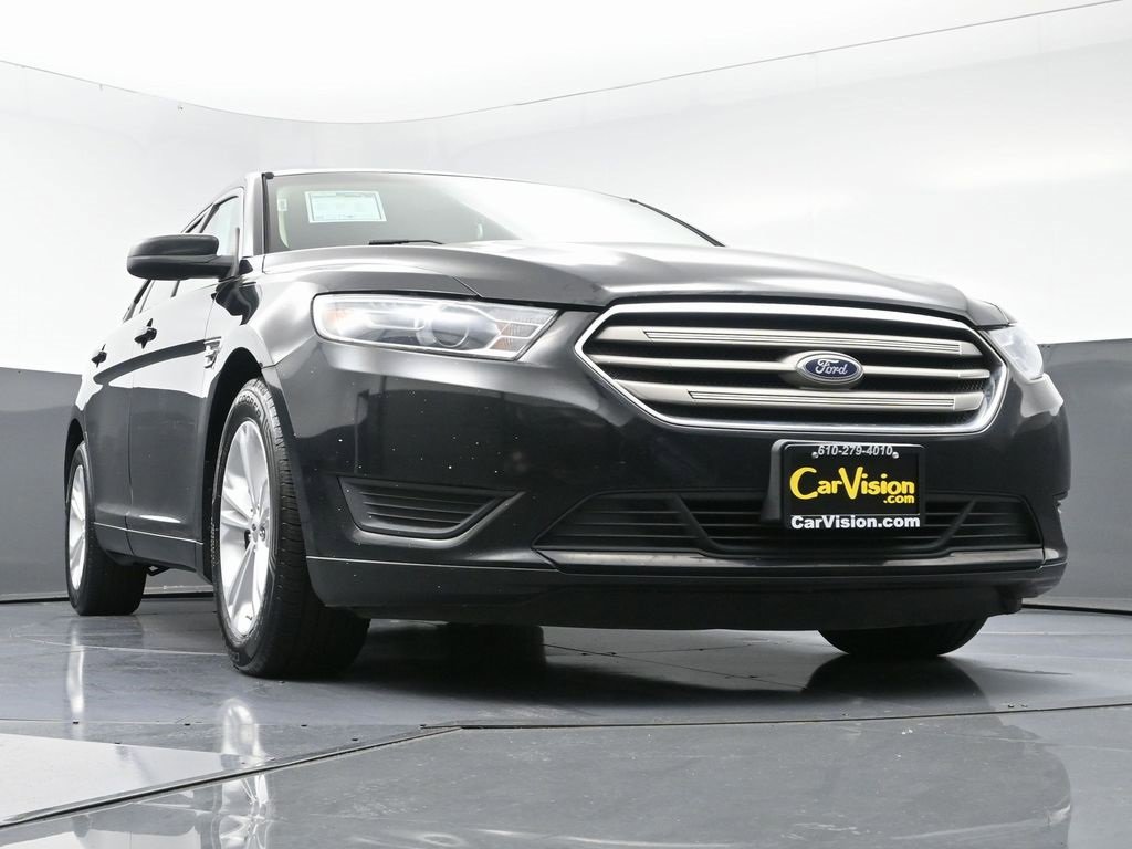 Used 2016 Ford Taurus SE image 45