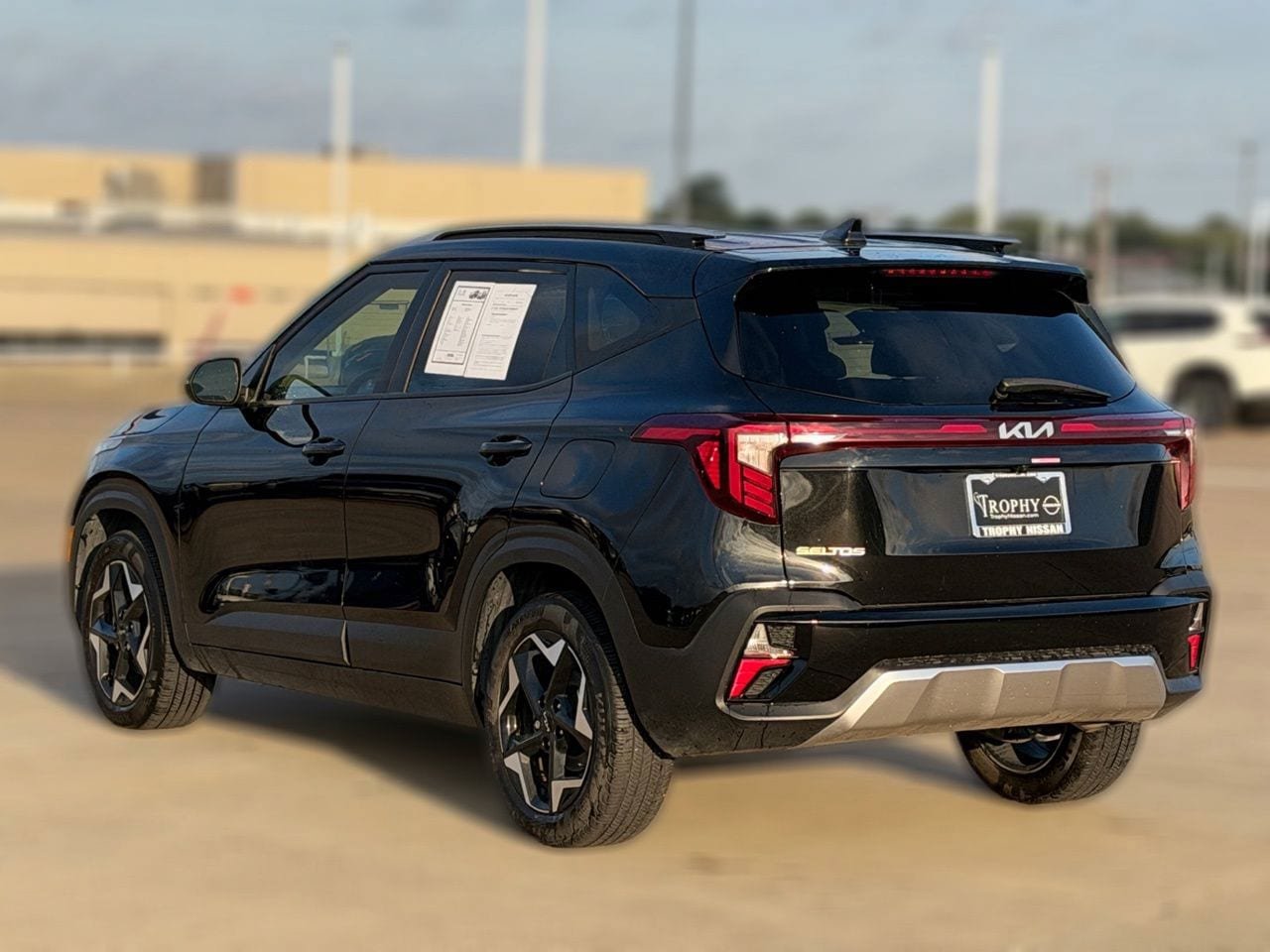 Used 2025 Kia Seltos S FWD image 6