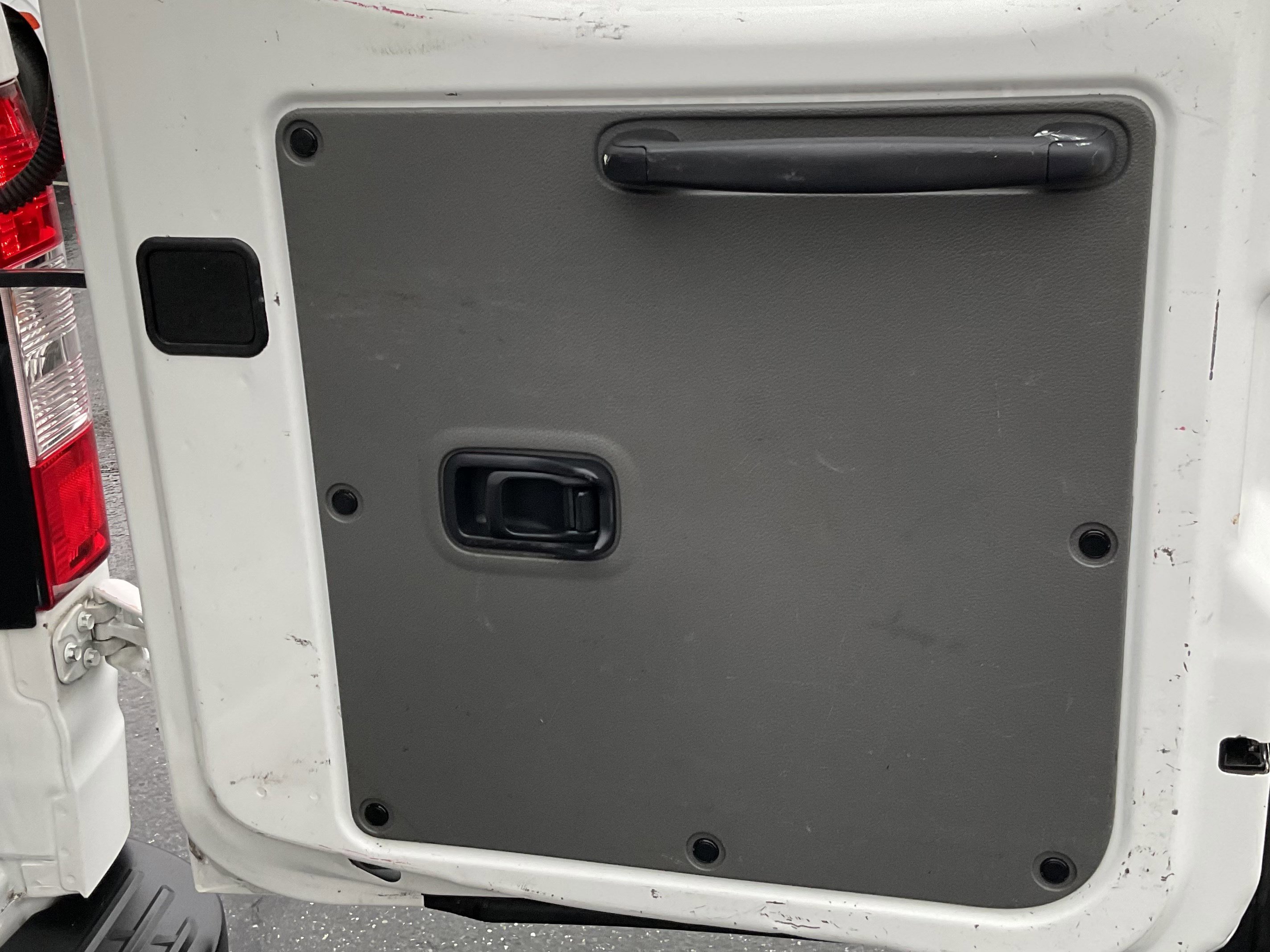 Used 2012 Nissan NV 2500 S w/ Side Curtain Airbag Pkg image 33