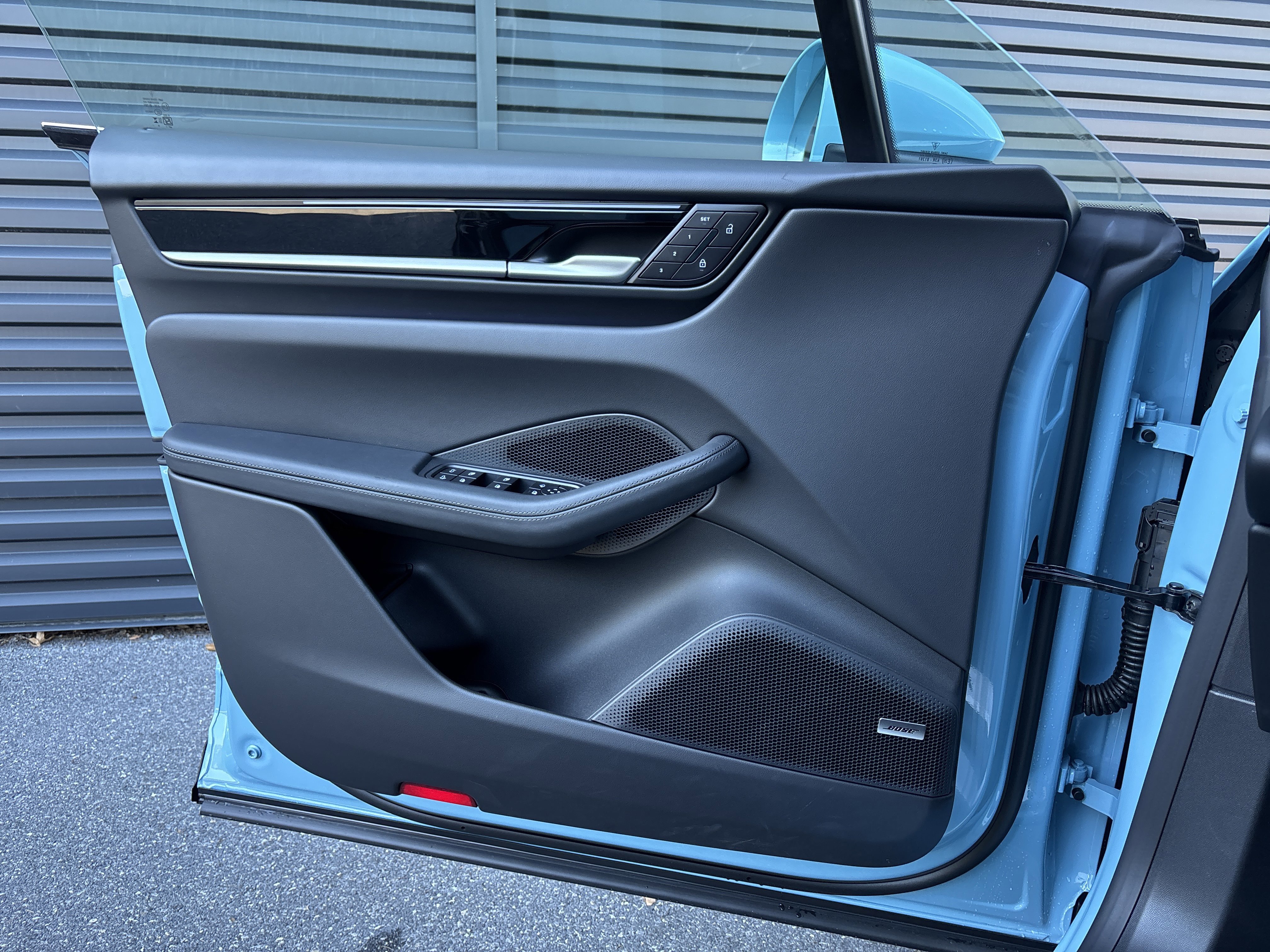 New 2025 Porsche Macan 4S Electric image 13