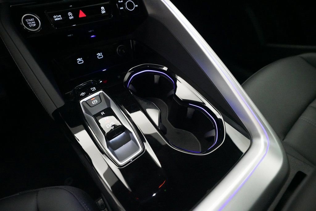 Used 2025 Audi Q5 Premium Plus w/ Premium Plus image 17