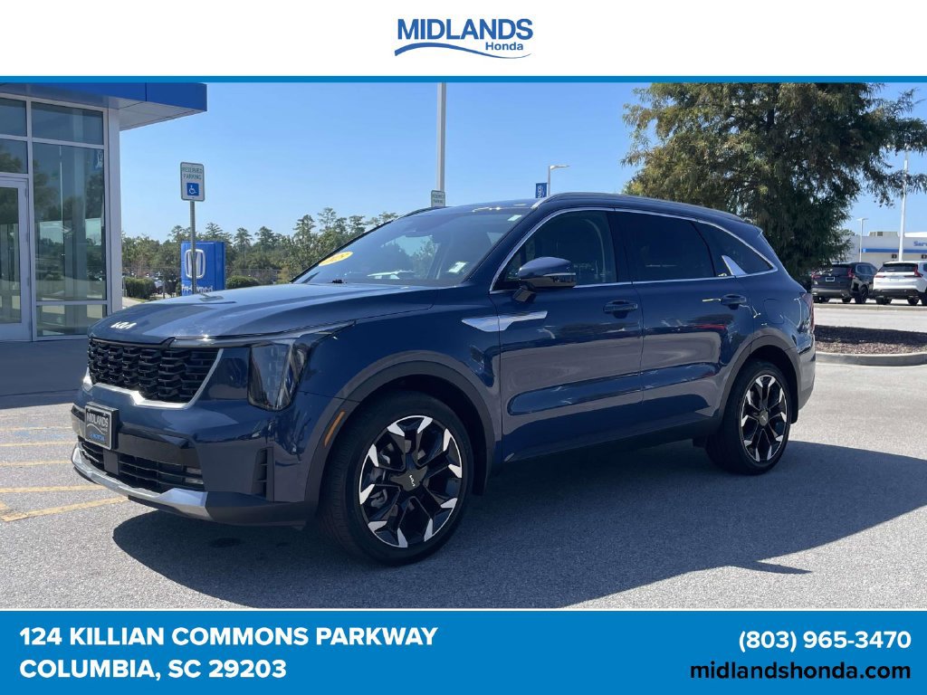 Used 2025 Kia Sorento EX FWD image 3