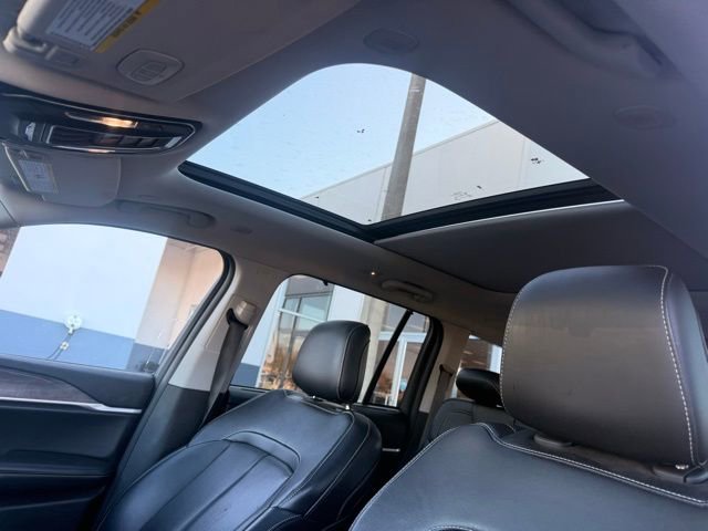 Used 2022 Jeep Grand Cherokee Limited w/ Luxury Tech Group II image 23