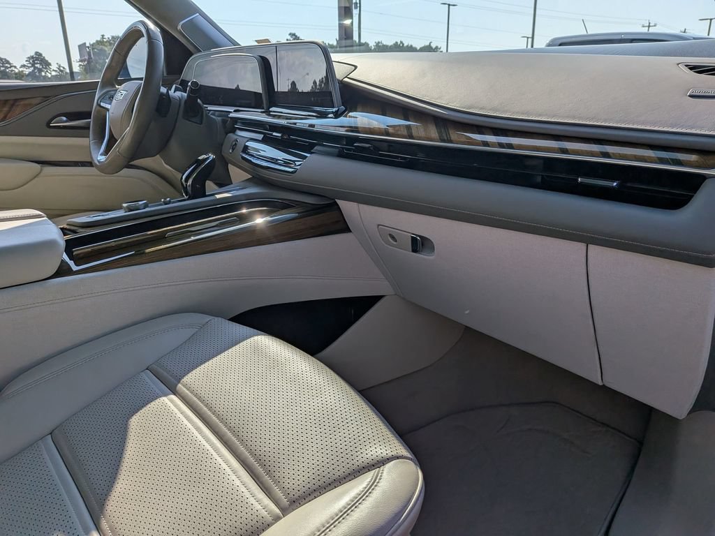Certified 2023 Cadillac Escalade Premium Luxury Platinum AWD/4WD image 31