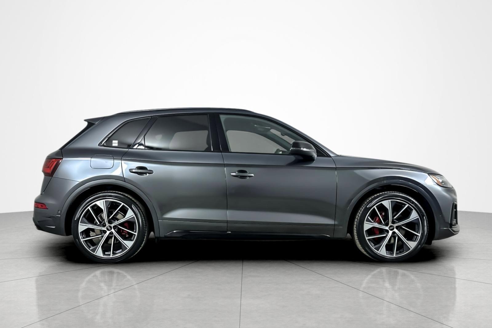 Used 2023 Audi SQ5 Prestige w/ Prestige Package image 6