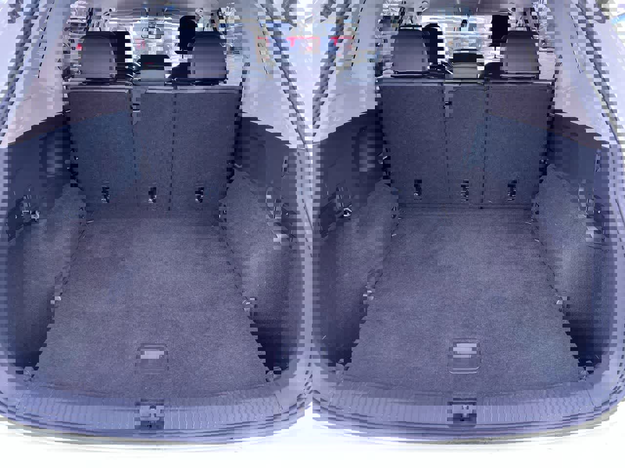 Used 2021 Volkswagen Tiguan SE image 27