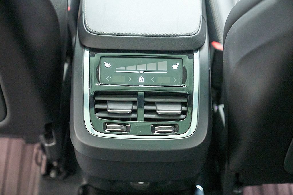 Certified 2023 Volvo XC90 B6 Ultimate w/ Protection Package Premier AWD/4WD image 26