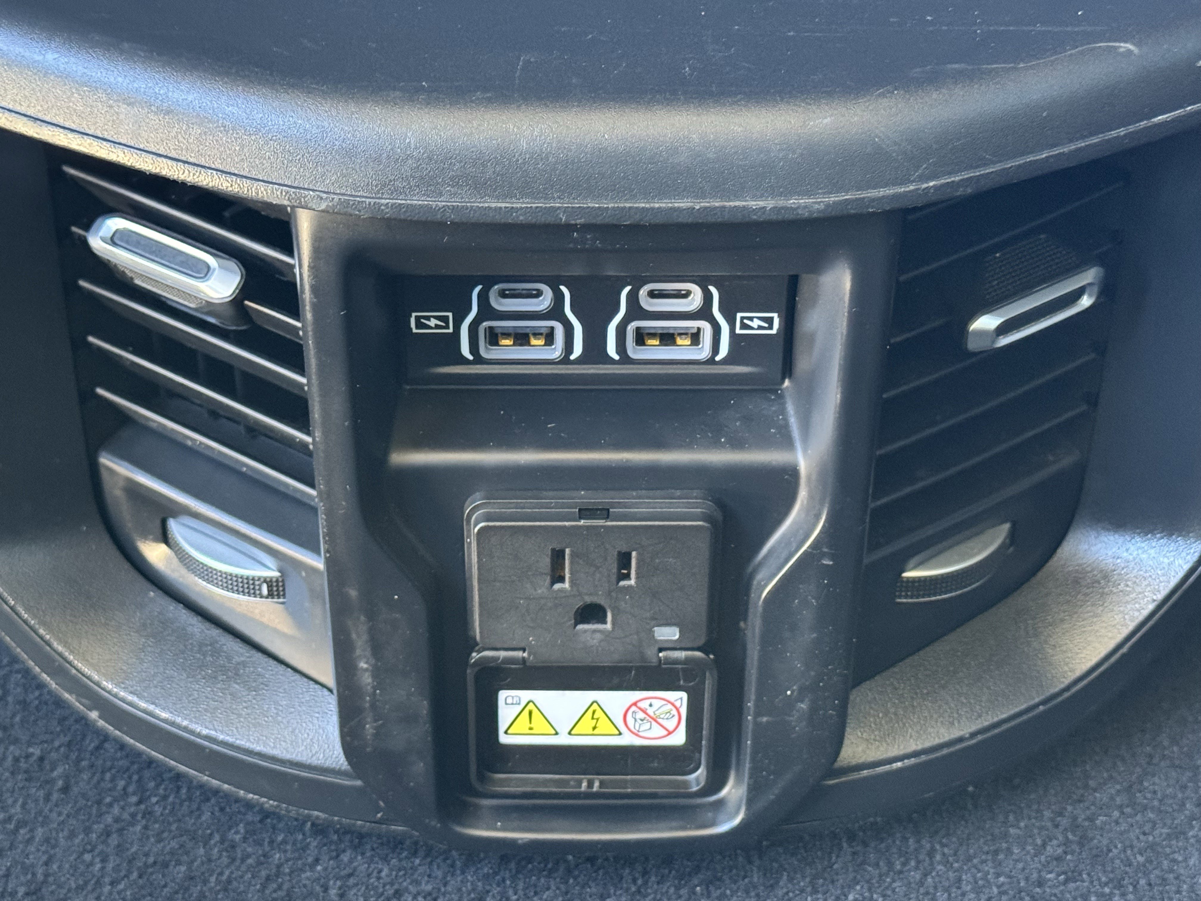 Used 2024 RAM 2500 Laramie image 32