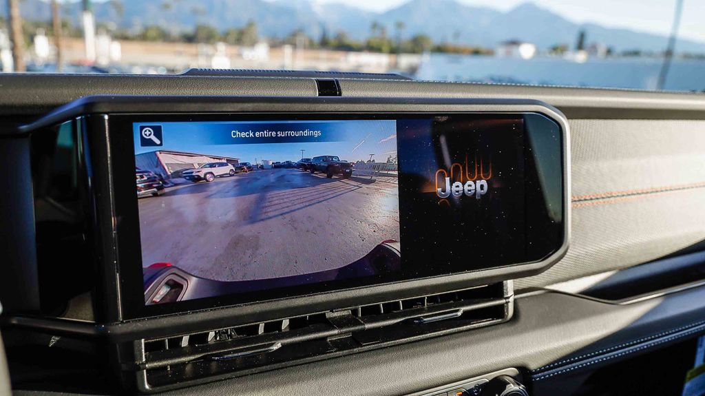 New 2026 Jeep Gladiator Rubicon w/ Steel Bumper Group image 29