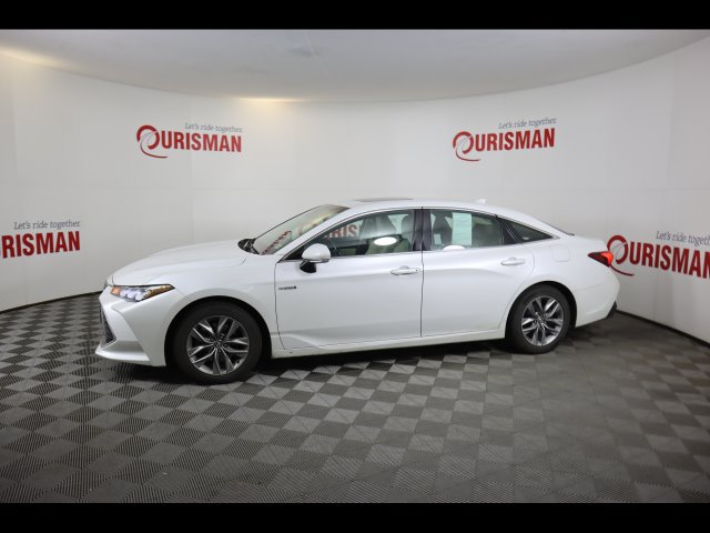 Used 2020 Toyota Avalon XLE w/ Moonroof Package FWD image 9