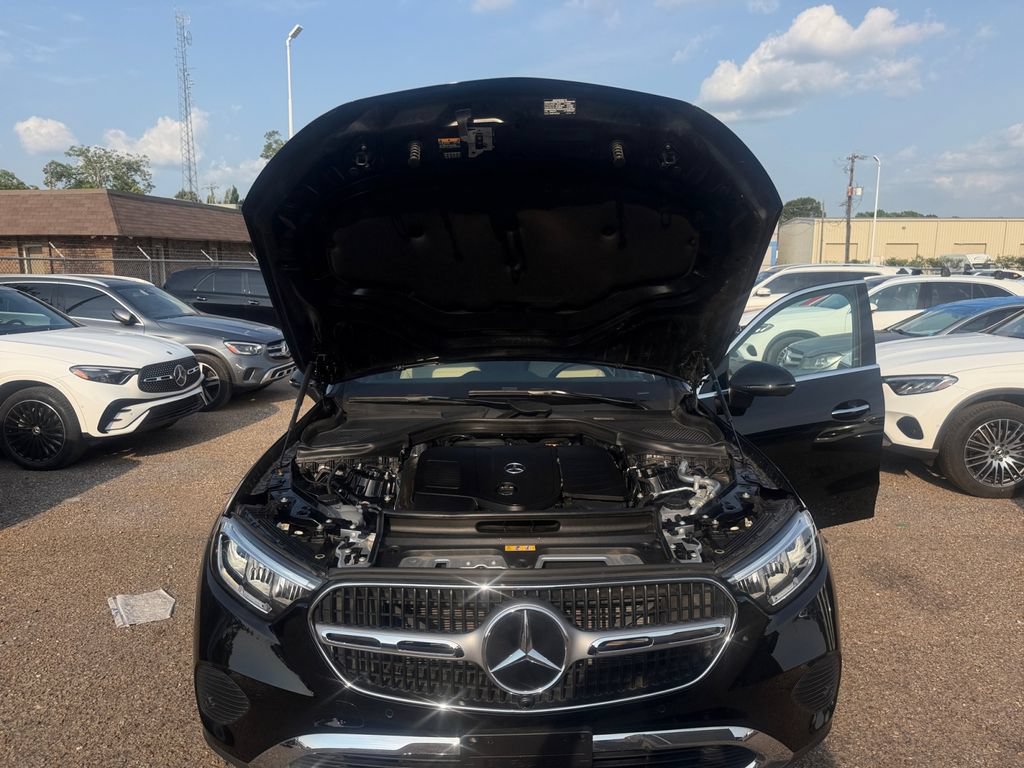 Used 2024 Mercedes-Benz GLC 300 image 24