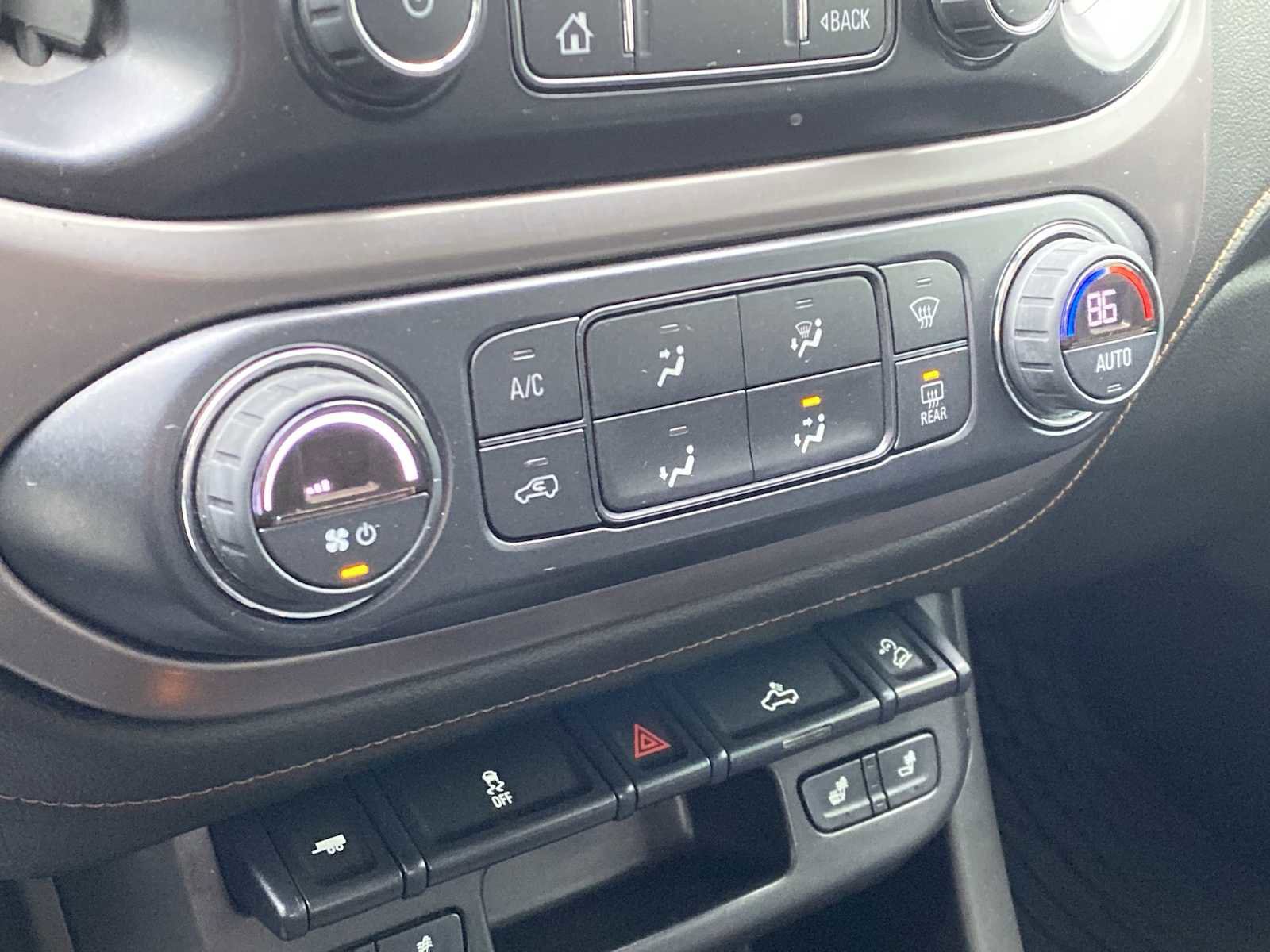 Used 2021 GMC Canyon AT4 image 26