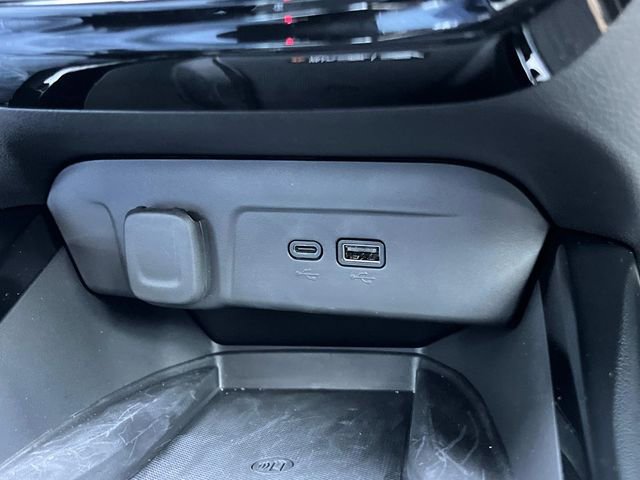 Certified 2026 Chevrolet Trax RS w/ Sunroof Package image 33