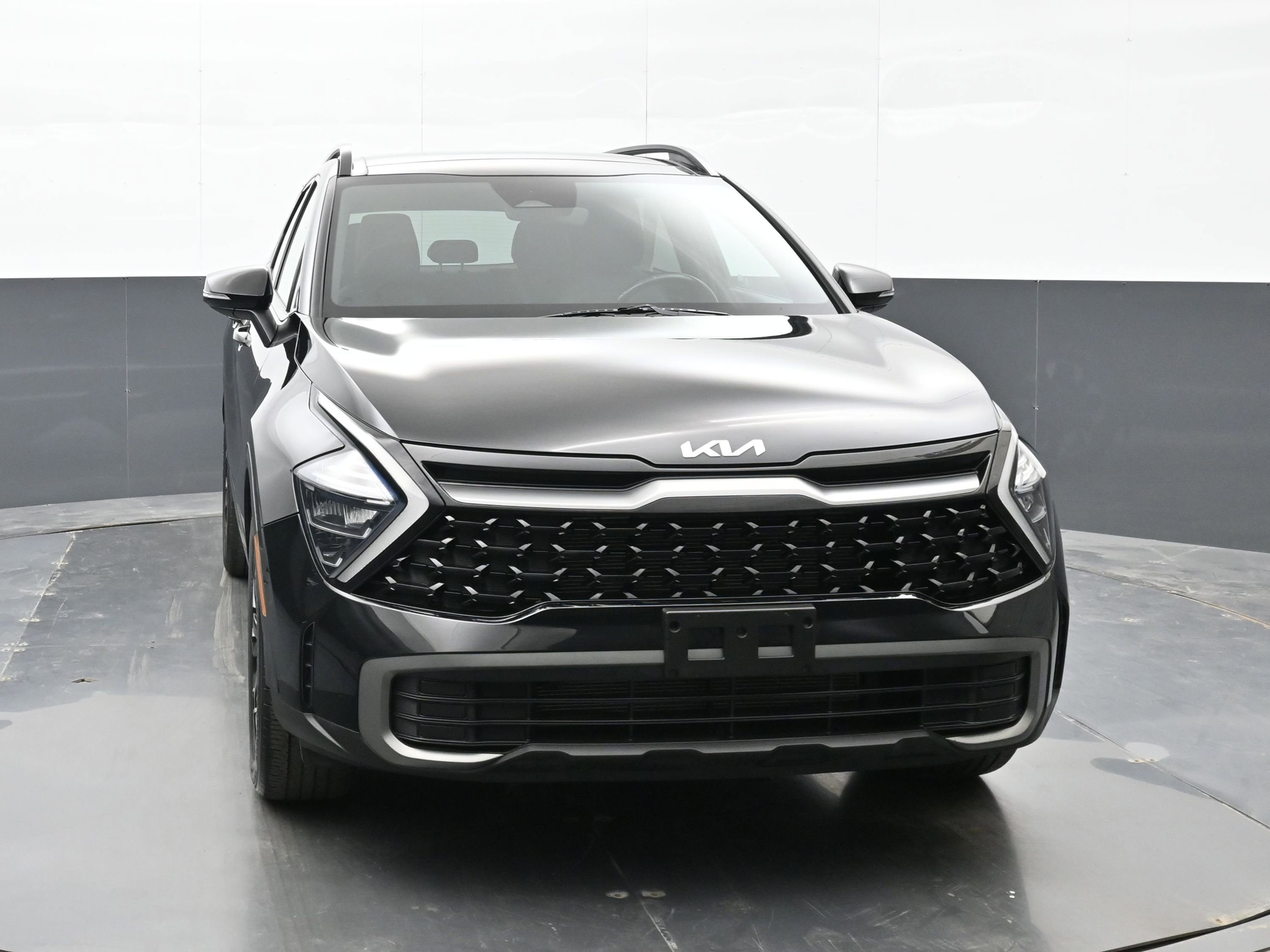 Used 2023 Kia Sportage X-Line w/ X-Line Premium Package image 3