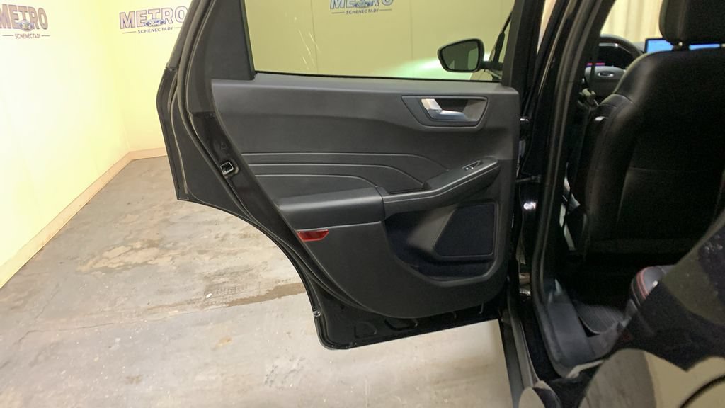 Used 2024 Ford Escape ST-Line w/ Tech Pack #1 AWD/4WD image 21