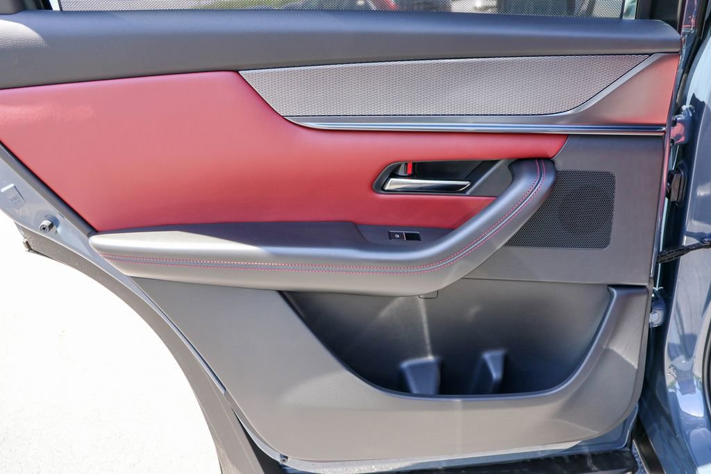 Used 2025 MAZDA CX-70 Plug-In Hybrid w/ Premium Plus image 28