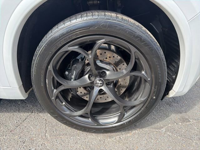 Used 2018 Alfa Romeo Stelvio Quadrifoglio w/ Driver Assist Dynamic Package image 9