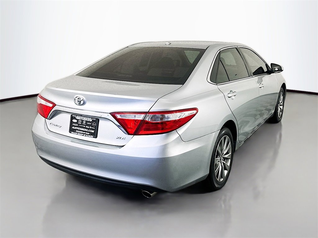 Used 2017 Toyota Camry XLE image 7