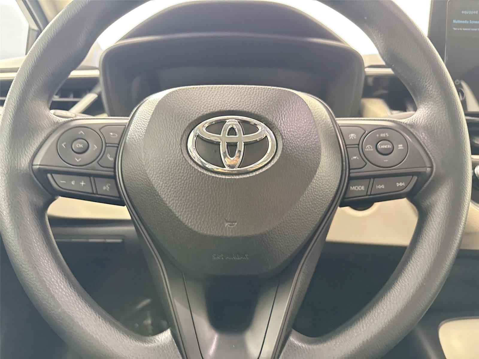 Used 2025 Toyota Corolla LE image 16