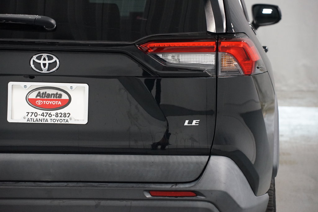 Certified 2020 Toyota RAV4 LE FWD image 10