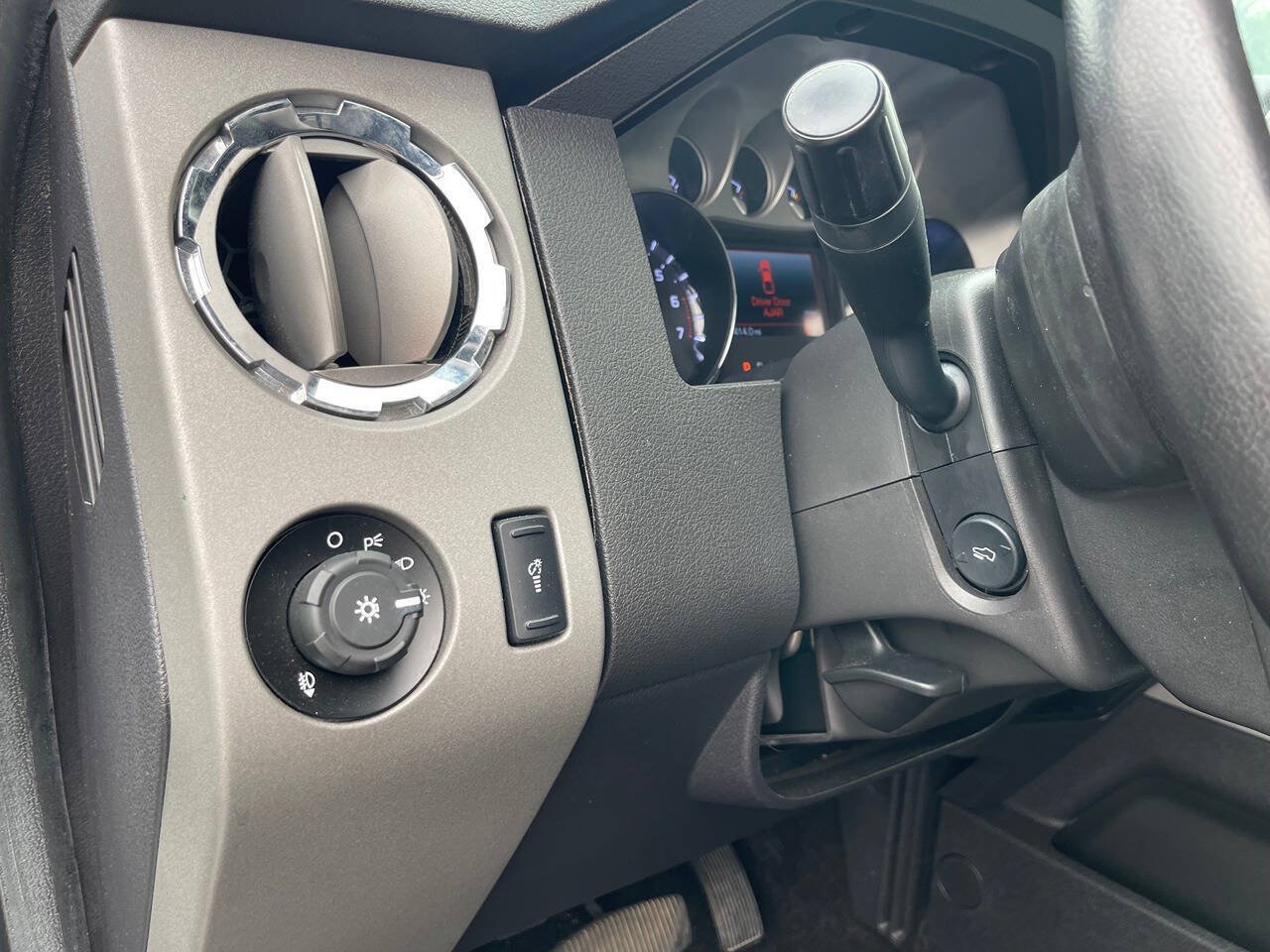 Used 2016 Ford F350 4x4 Crew Cab Super Duty image 22