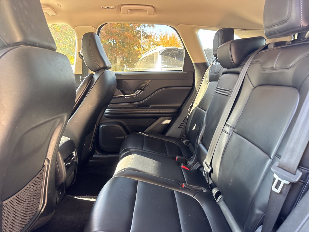 Used 2023 Lincoln Corsair AWD image 11