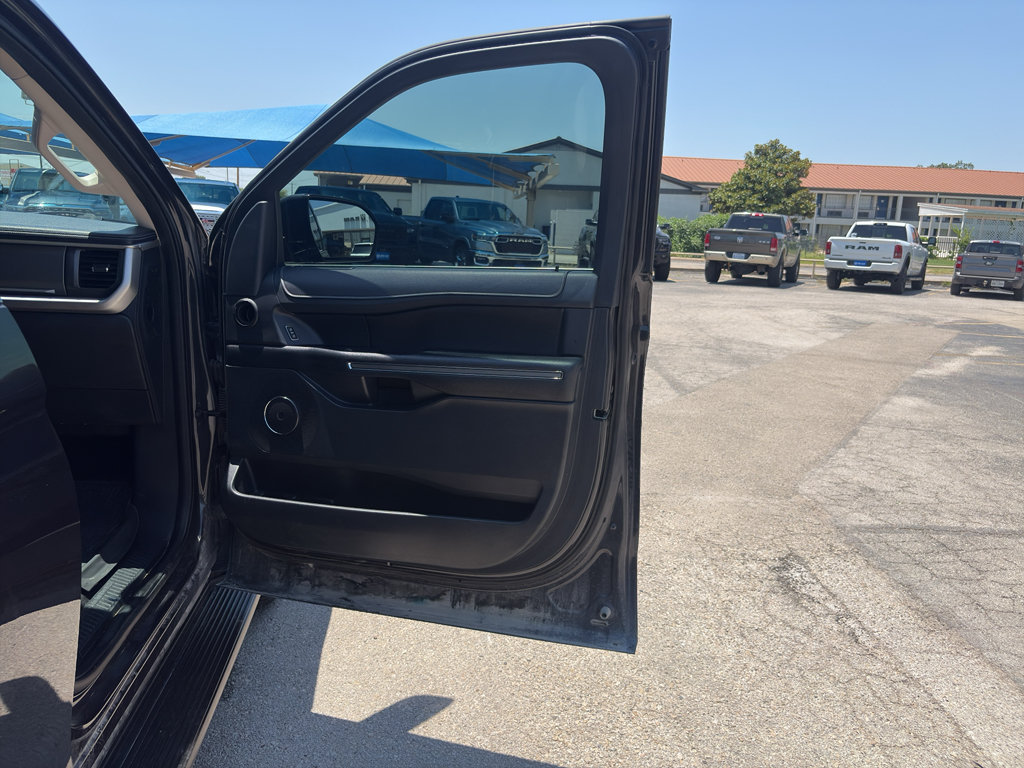 Used 2024 Ford Expedition Max XLT RWD image 14