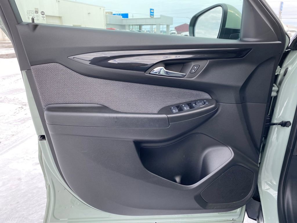 Used 2025 Chevrolet TrailBlazer LT image 19