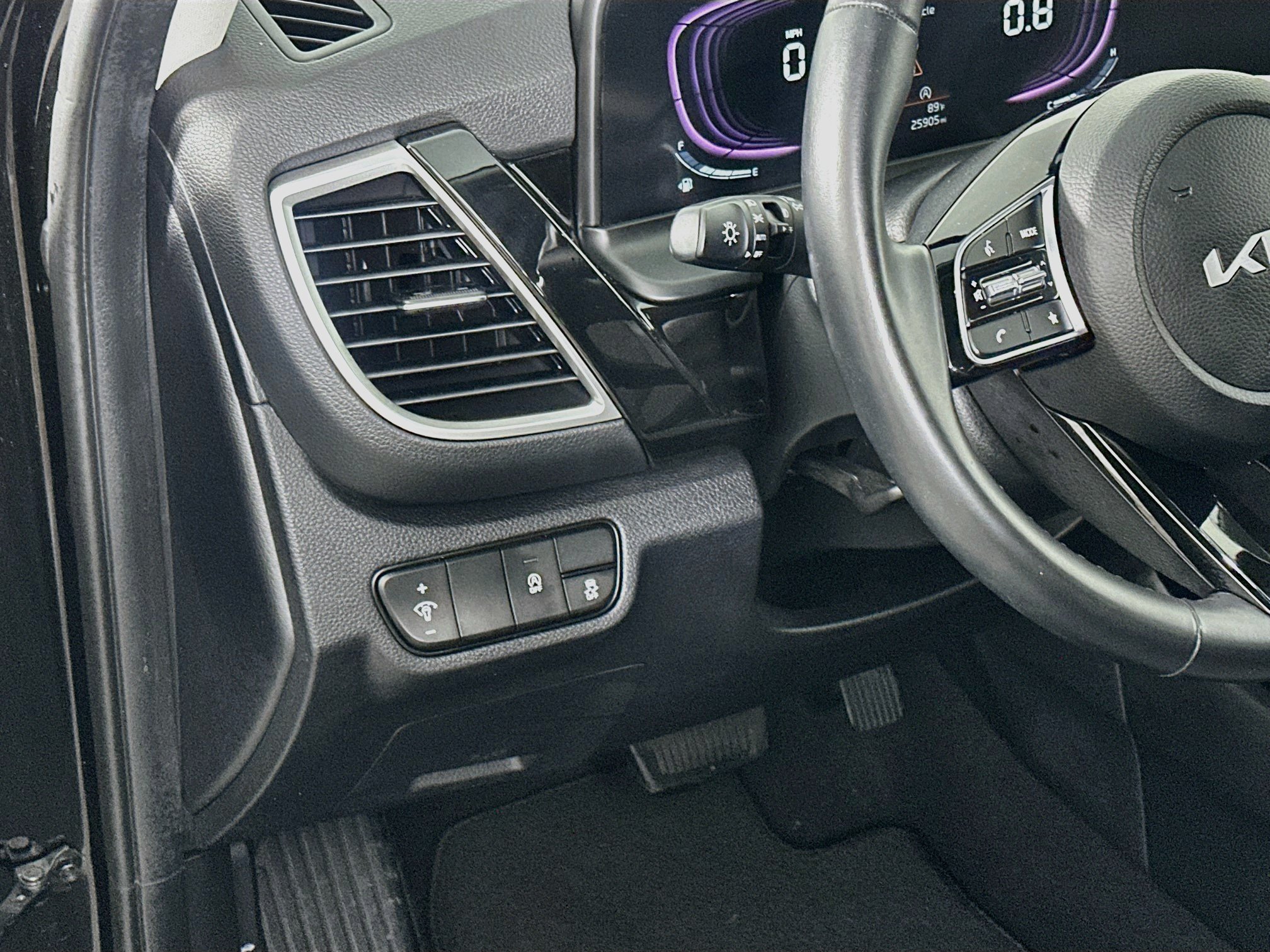 Used 2025 Kia Seltos S FWD image 17