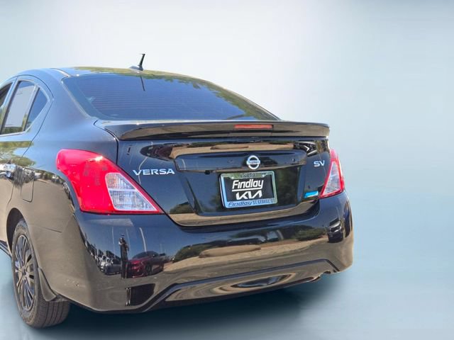 Used 2016 Nissan Versa SV w/ SV Tech Package FWD image 4