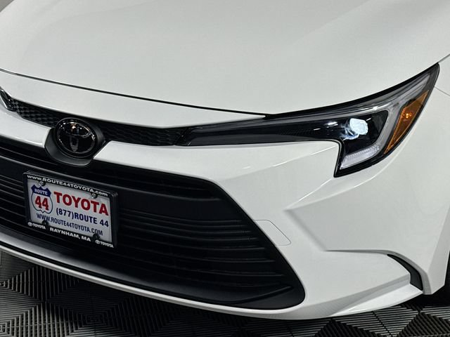 Used 2026 Toyota Corolla LE FWD image 3